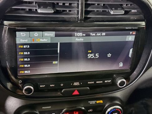 Used 2021 Kia Soul Turbo FWD image 5