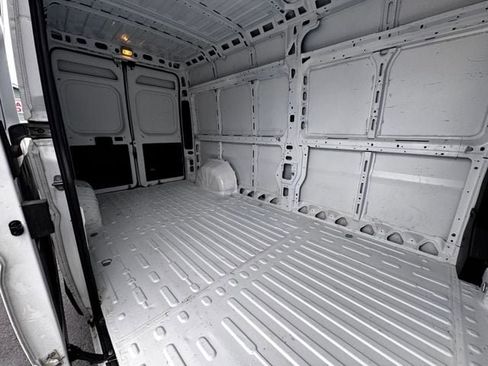 Used 2023 RAM ProMaster 2500 image 37