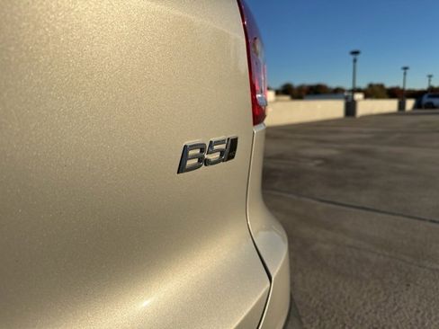 Certified 2025 Volvo XC40 B5 Plus image 39