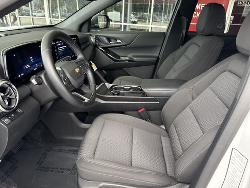 Used 2026 Chevrolet Equinox LT FWD image 16