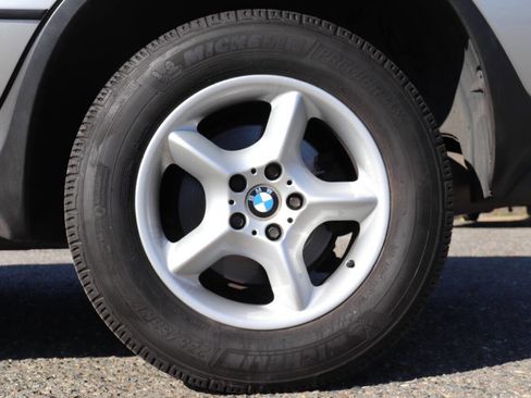 Used 2002 BMW X5 3.0i image 14