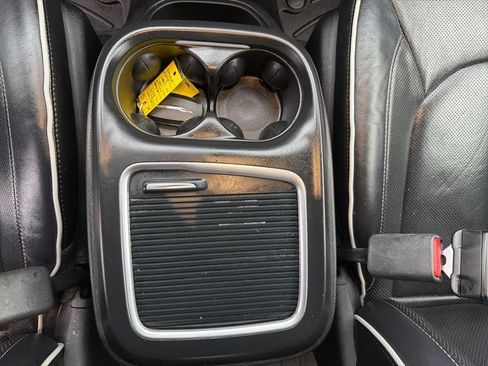 Used 2019 Chrysler Pacifica Limited w/ Advanced Safetytec Group image 34