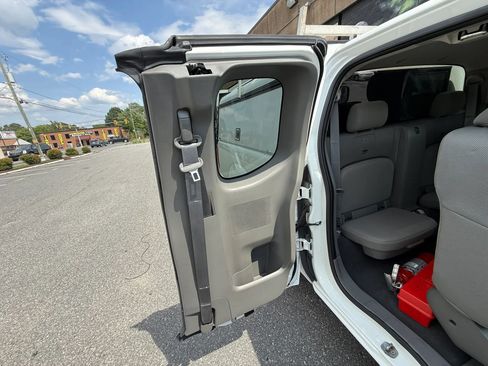 Used 2021 Nissan Frontier S RWD image 28