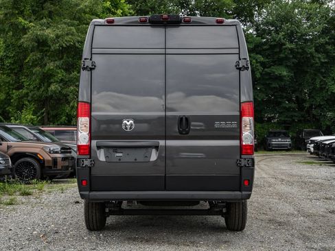 New 2025 RAM ProMaster 3500 w/ Quick Order Package 22G SLT image 5