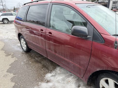 Used 2007 Toyota Sienna CE image 6