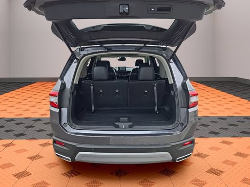 Used 2025 Honda Pilot Touring image 15