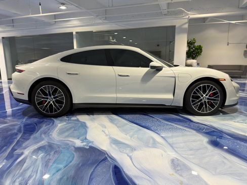 Used 2022 Porsche Taycan 4S AWD/4WD image 8