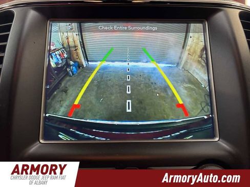 Used 2018 Jeep Grand Cherokee Limited image 18