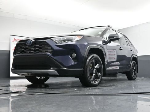 Used 2021 Toyota RAV4 XSE image 38
