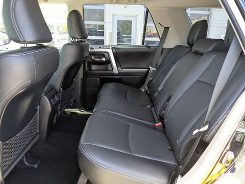Used 2023 Toyota 4Runner Limited AWD/4WD image 32