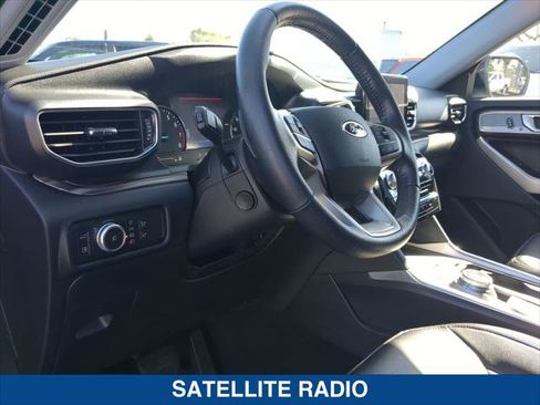 Used 2021 Ford Explorer Limited w/ Hybrid Equipment Group 310A AWD/4WD image 12