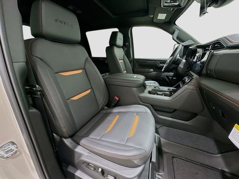 New 2026 GMC Sierra 3500 AT4 w/ AT4 Premium Plus Package AWD/4WD image 29