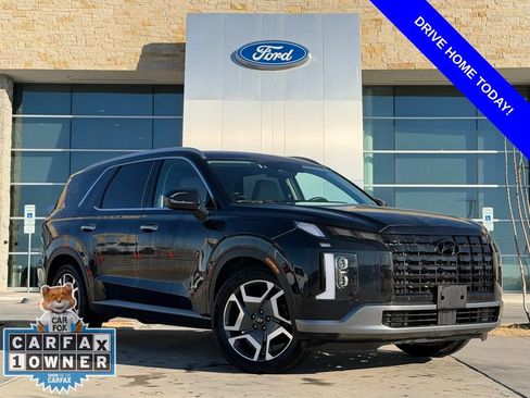 Used 2024 Hyundai Palisade SEL image 1