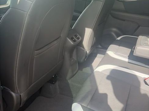 Used 2024 Buick Envision Sport Touring image 17