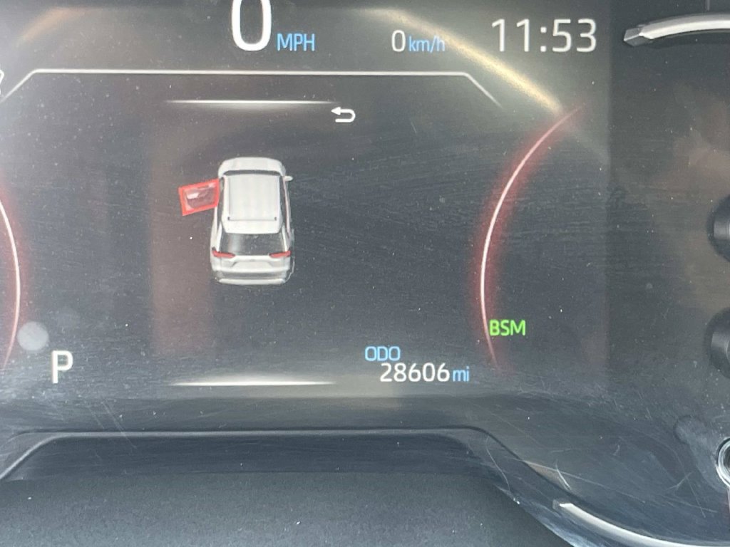Used 2025 Toyota RAV4 XLE FWD image 40
