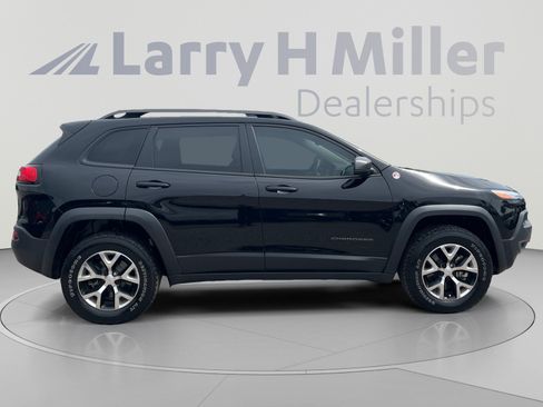 Used 2018 Jeep Cherokee Trailhawk w/ Quick Order Package 27L AWD/4WD image 6