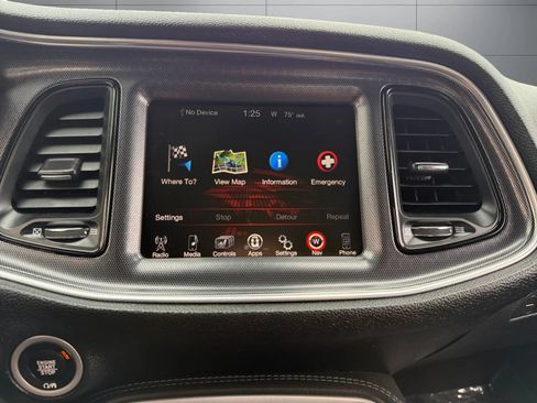 Used 2016 Dodge Challenger R/T Scat Pack w/ Leather Interior Group RWD image 33