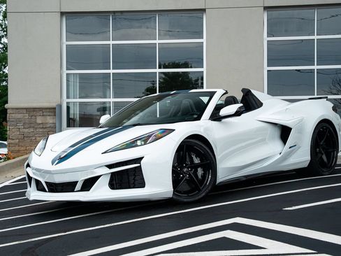 Used 2024 Chevrolet Corvette E-Ray AWD/4WD image 2