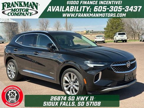 Used 2023 Buick Envision Avenir image 1