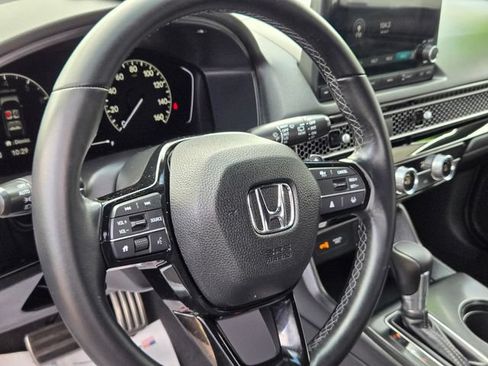 Used 2023 Honda Civic Sport image 9