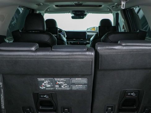 Used 2024 Kia Carnival SX Prestige FWD image 33