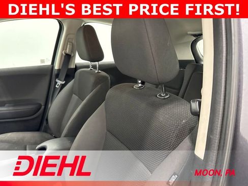 Used 2019 Honda HR-V LX image 17