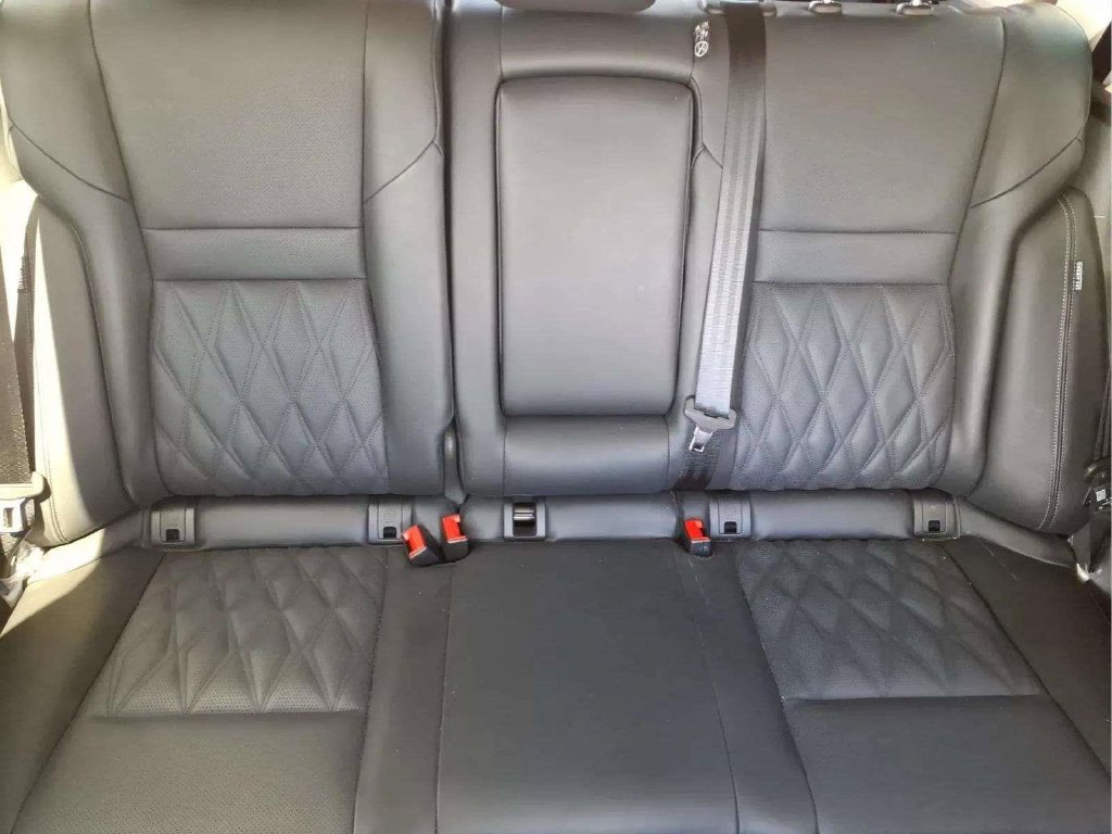 Certified 2025 Nissan Rogue Platinum FWD image 18