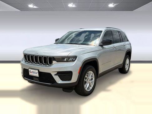New 2026 Jeep Grand Cherokee Laredo RWD image 1