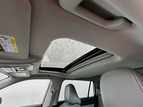 Certified 2021 Toyota Highlander XLE image 22