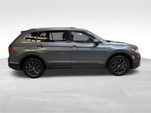Used 2023 Volkswagen Tiguan SE FWD image 6