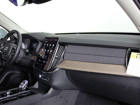 New 2026 Volvo XC90 B5 Plus image 9