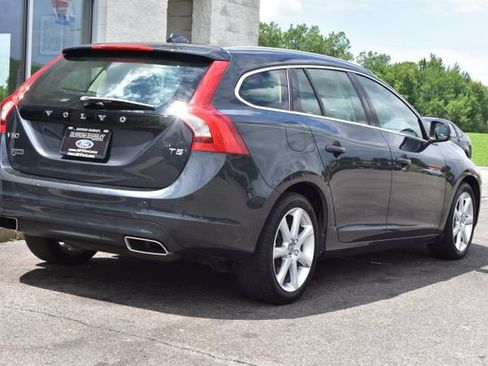 Used 2016 Volvo V60 T5 Premier FWD image 16