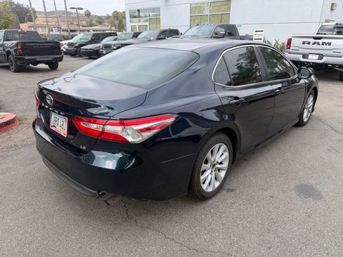 Used 2018 Toyota Camry LE FWD image 14