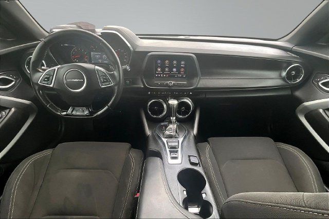 Used 2021 Chevrolet Camaro LT RWD image 7