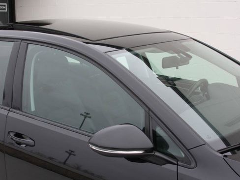 Used 2015 Volkswagen Golf TDI SEL image 38