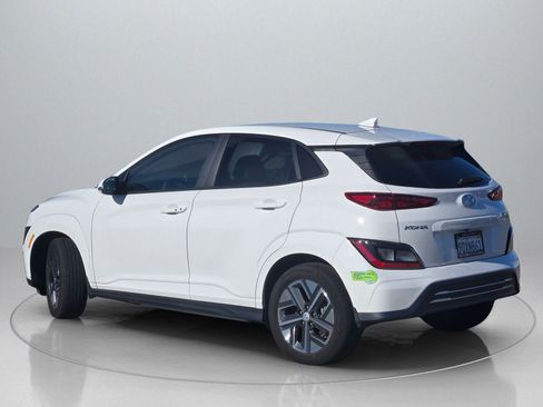 Certified 2023 Hyundai Kona SE image 5