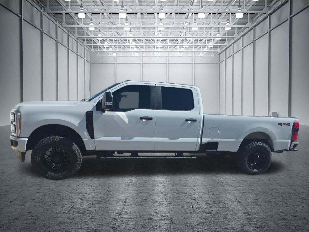 Used 2023 Ford F250 XL w/ STX Appearance Package AWD/4WD image 3