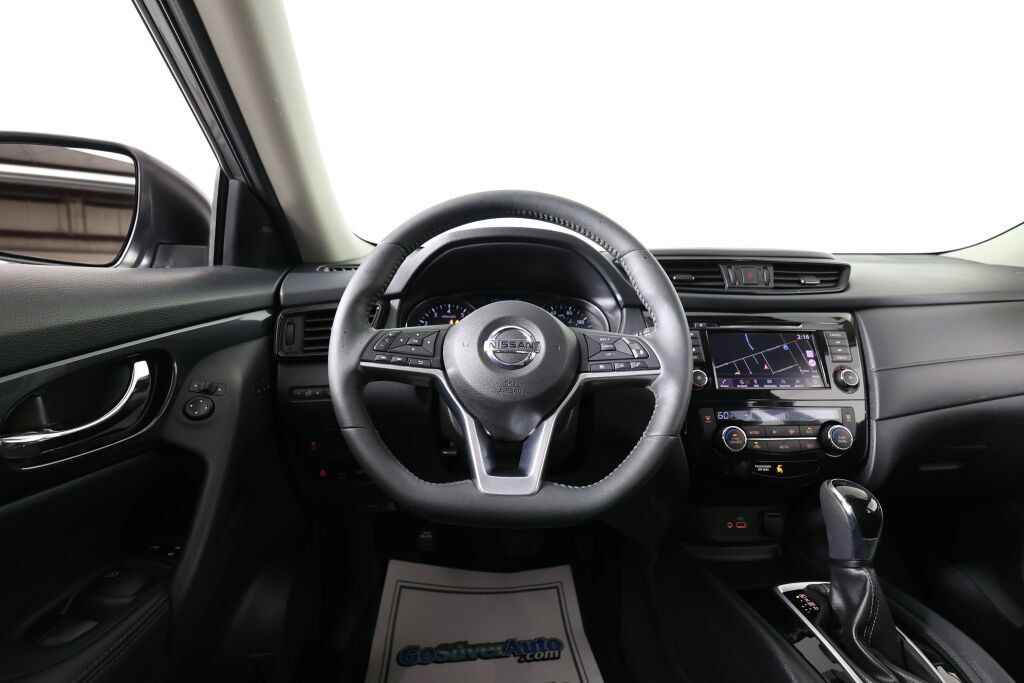 Used 2018 Nissan Rogue SV w/ Premium Package AWD/4WD image 29