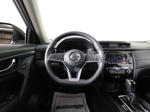Used 2018 Nissan Rogue SV w/ Premium Package AWD/4WD image 29