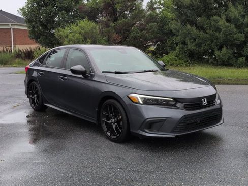 Used 2022 Honda Civic Sport image 2