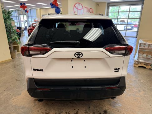 Used 2024 Toyota RAV4 XLE w/ Convenience Package AWD/4WD image 9