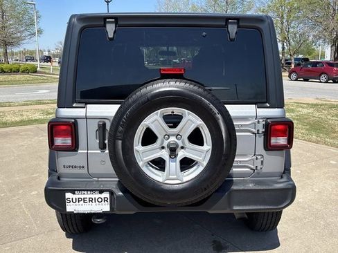 Used 2019 Jeep Wrangler Unlimited Sport S AWD/4WD image 5