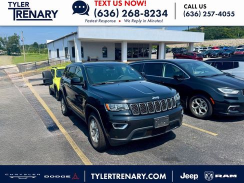 Used 2018 Jeep Grand Cherokee Laredo AWD/4WD image 1