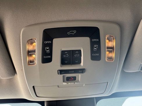 Used 2024 Toyota Sienna XLE w/ XLE Plus Package AWD/4WD image 28