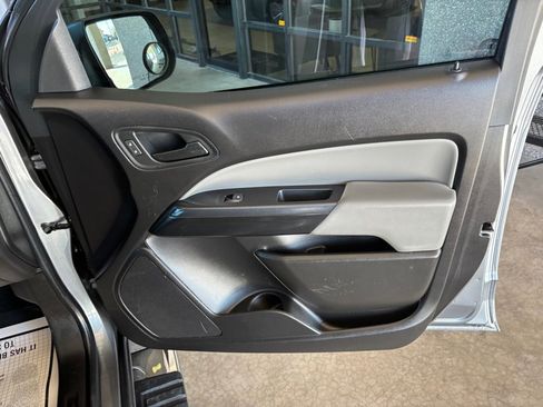 Used 2021 Chevrolet Colorado W/T w/ WT Convenience Package image 26