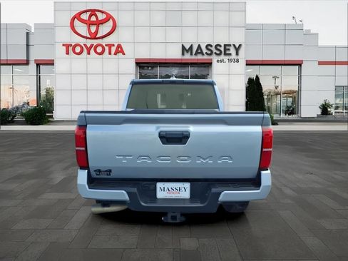 Used 2024 Toyota Tacoma 4x4 Double Cab image 4