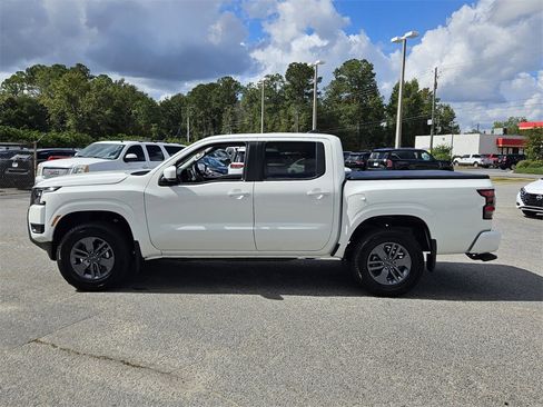 New 2026 Nissan Frontier SV image 2