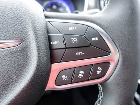 New 2026 Chrysler Pacifica Select image 25