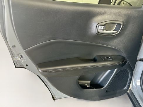 Used 2020 Jeep Compass Limited image 24