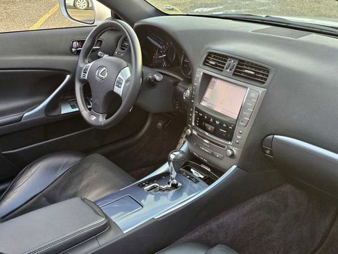 Used 2013 Lexus IS 250C image 10